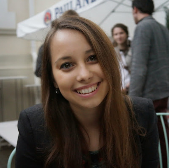 Meet your Posher, Andreea - Picture 1 of 1